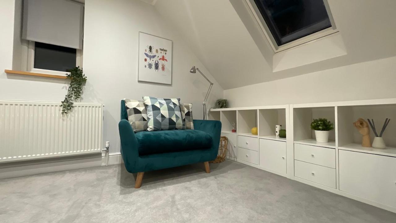 Unique Luxury Detached Apartment In Windsor That Sleeps 4 Екстериор снимка