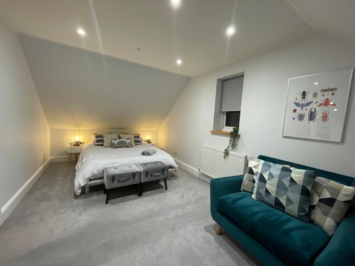 Unique Luxury Detached Apartment In Windsor That Sleeps 4 Екстериор снимка
