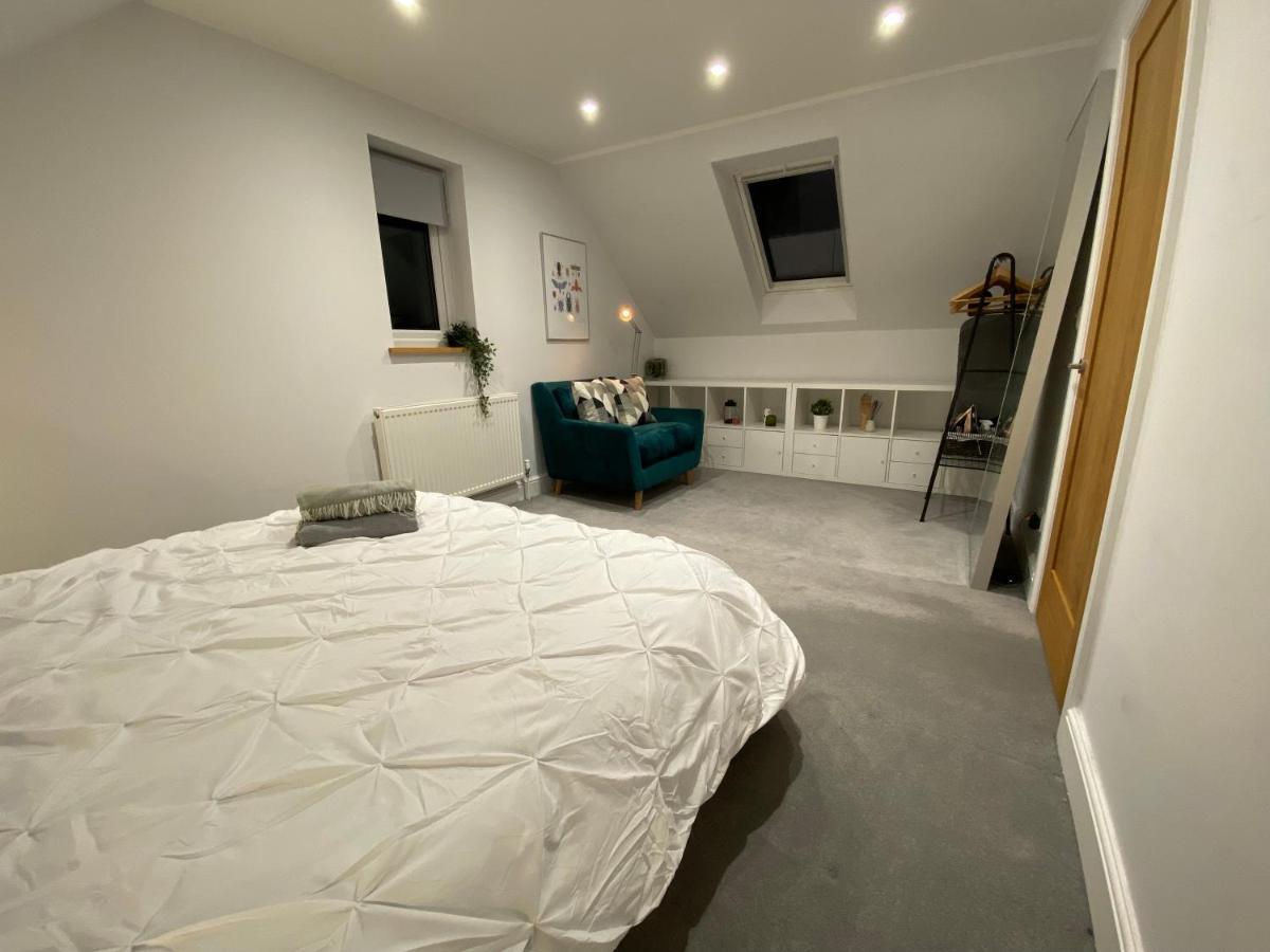 Unique Luxury Detached Apartment In Windsor That Sleeps 4 Екстериор снимка