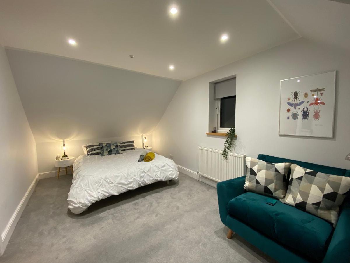 Unique Luxury Detached Apartment In Windsor That Sleeps 4 Екстериор снимка